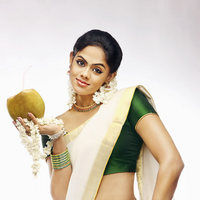 Tamil actress Karthika new stills | Picture 36646